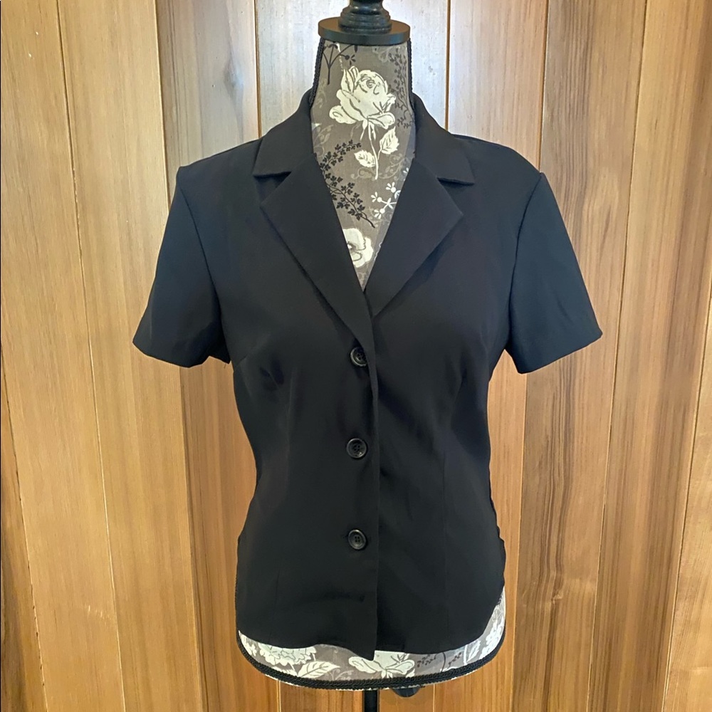 Black short sleeve button up blazer